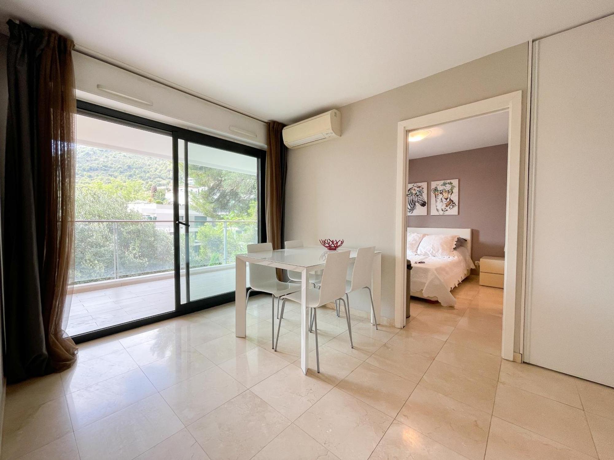Deux Pieces, Parking Et Piscine Apartamento *